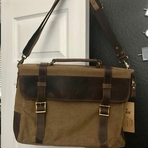 NWT S/ZONE Vintage Look Messenger Traveling Bag